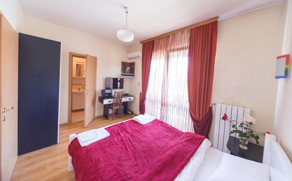 Hotel Piramida Podgorica Exterior photo
